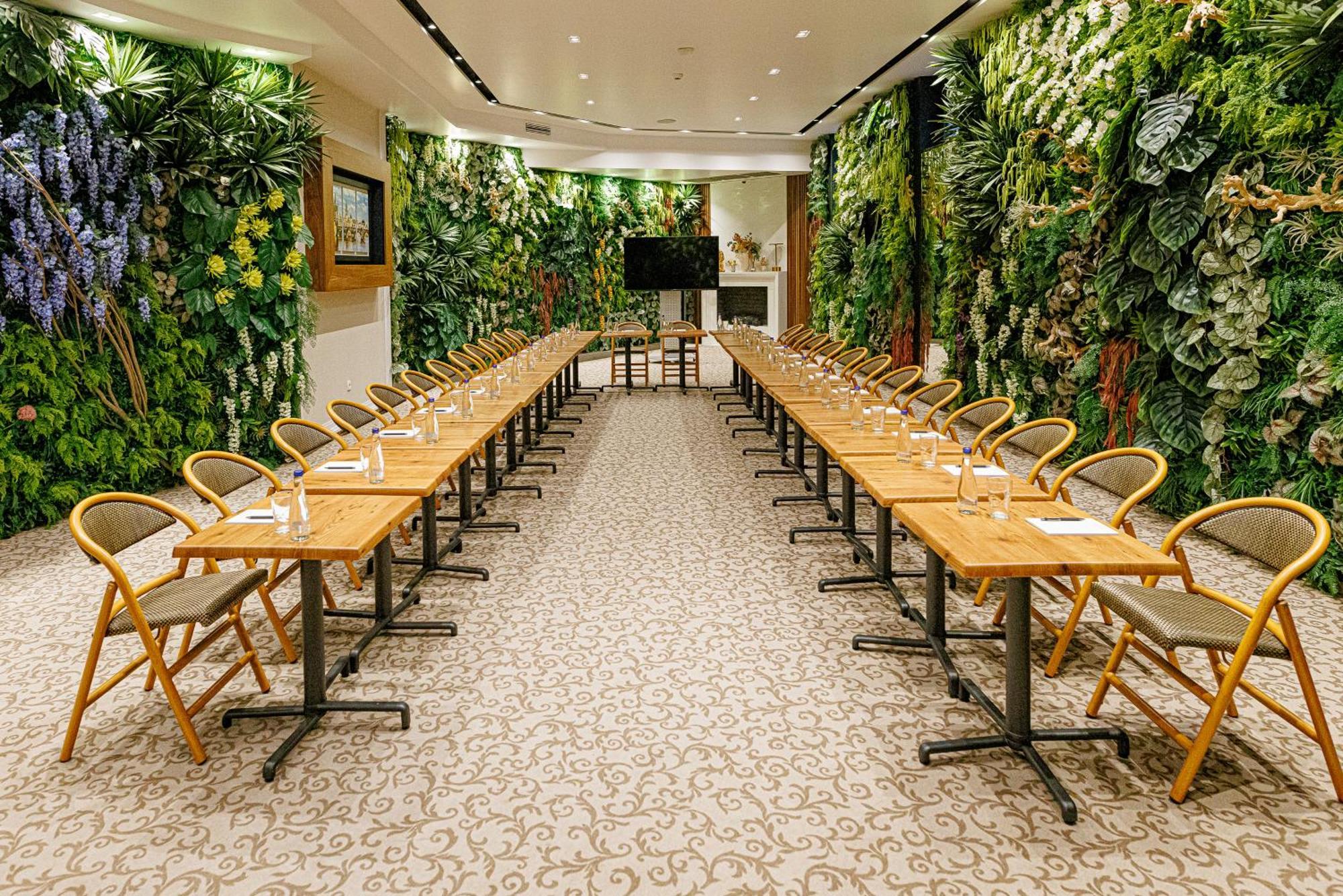 Balkan Hotel 4*